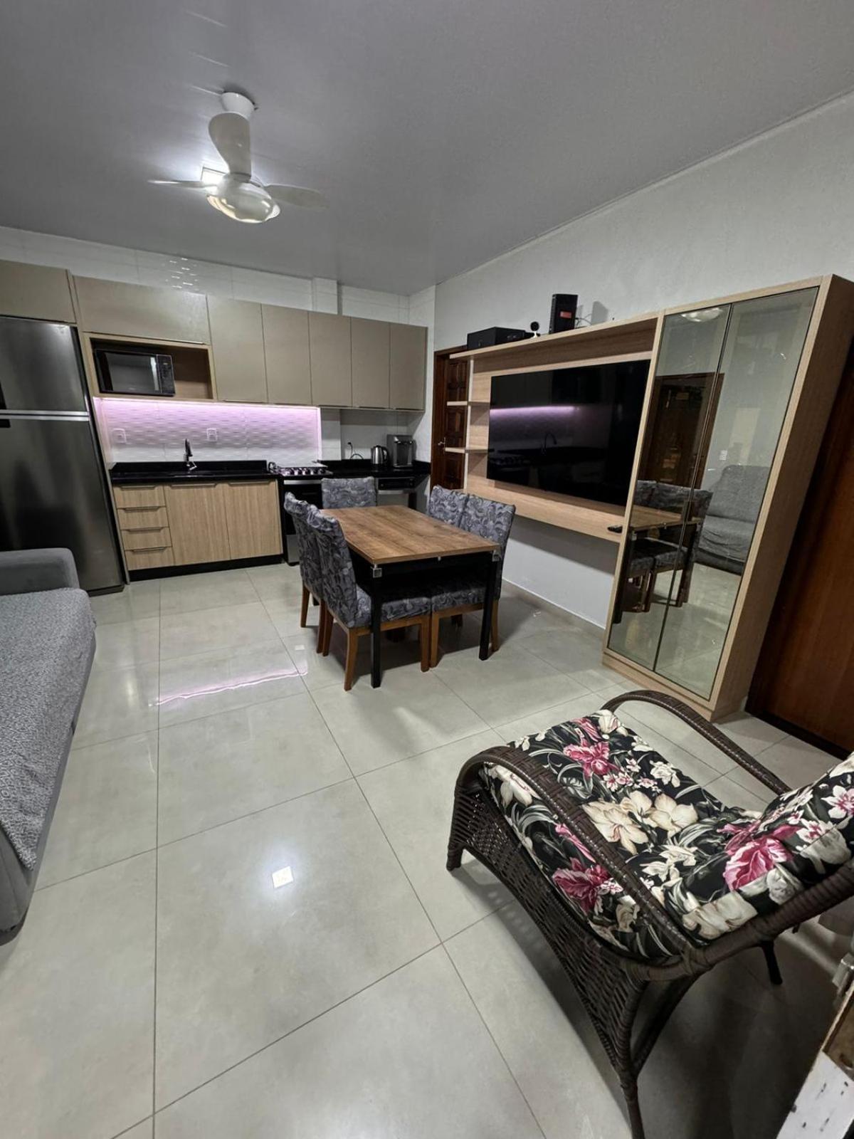 Casa Canasvieiras 100 M Casa de férias Florianopolis